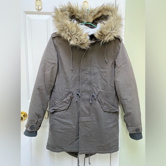 Aritizia: Community Parka in XS - Picture 2 of 6